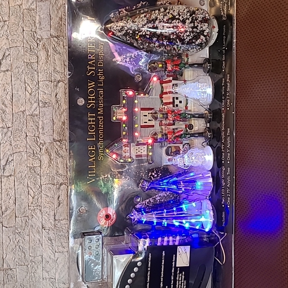 Santa's Best Holiday Santas Best Christmas Village Light Show